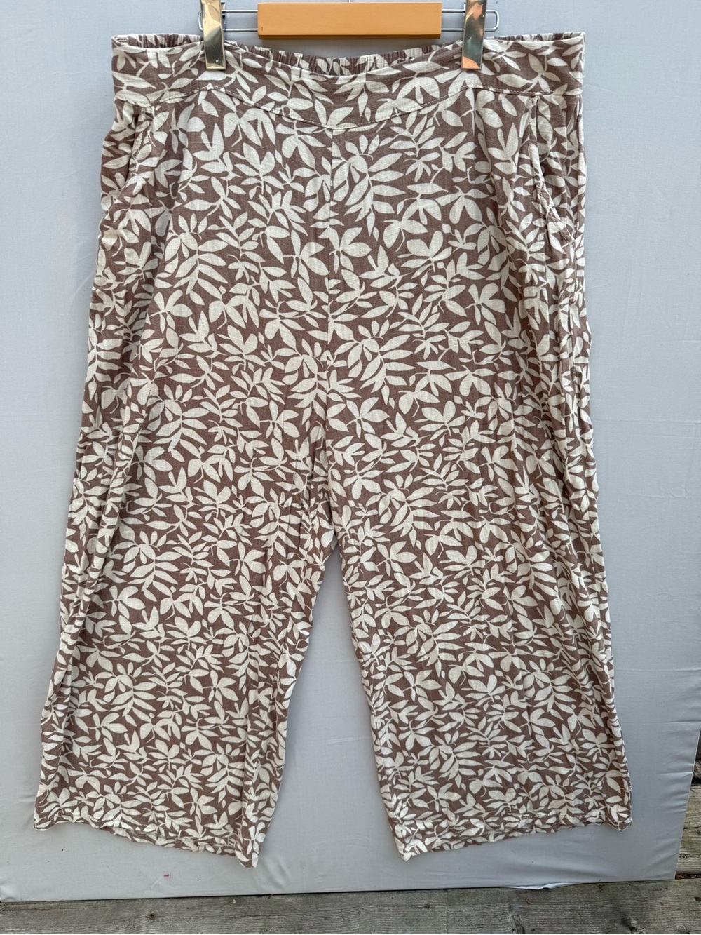 Women's Beige Leaf Print Wide-Leg Pants